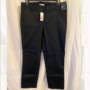 New York & Company Straight Leg Cropped Pants
